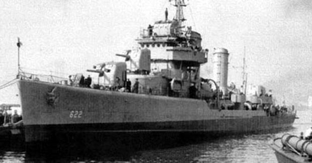 destroyer USS Maddox (DD-622) in port (1942/1943)